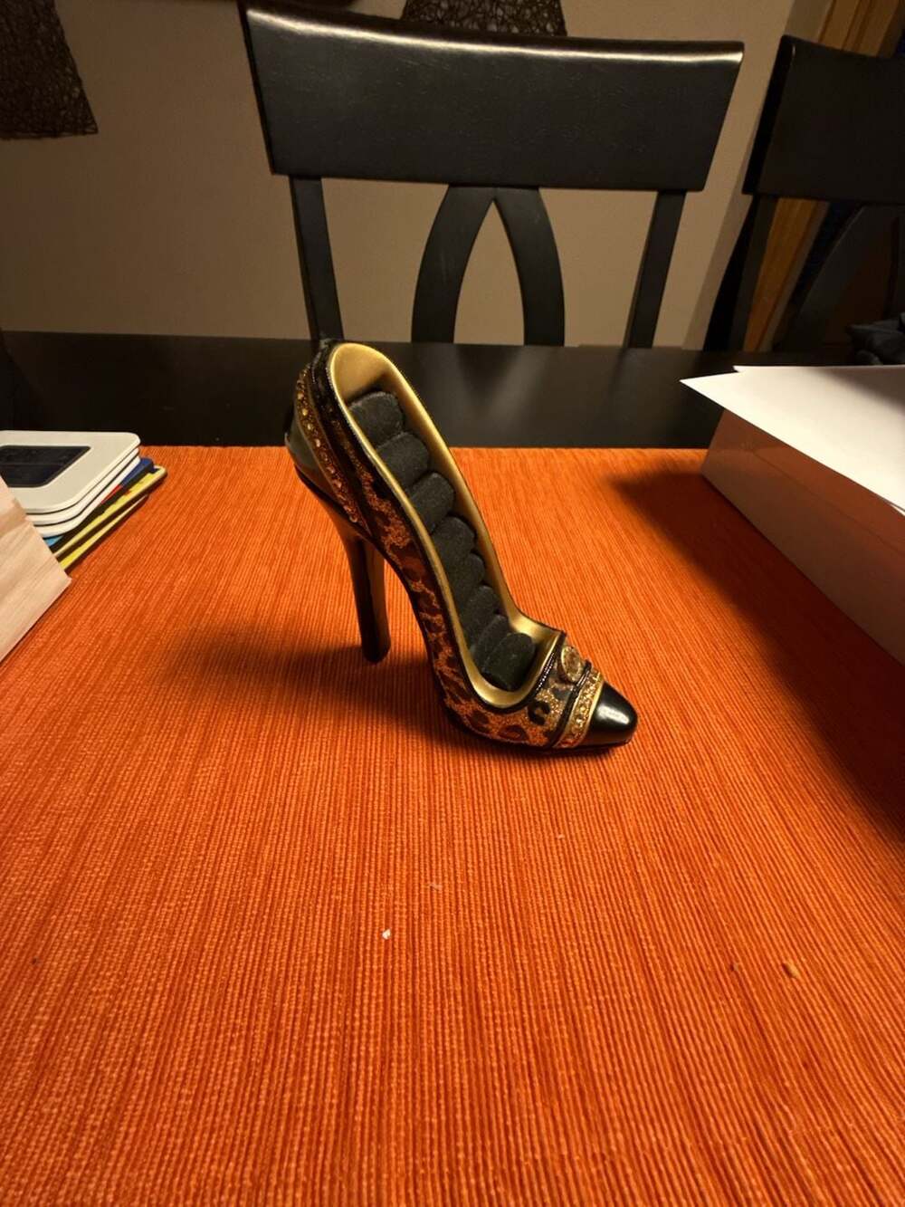 Decorative Leopard Print High Heel Stiletto Ring Holder Jewelry Stand